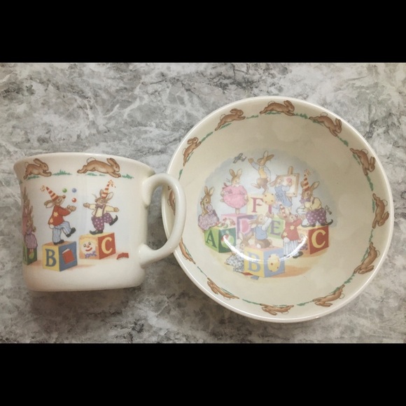 Royal Doulton 2pc Infant Set - Picture 4 of 4